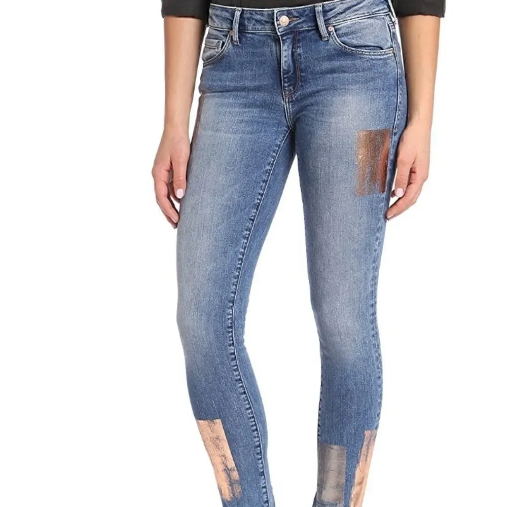 Mavi Galactic Patch Indigo, Adriana fit